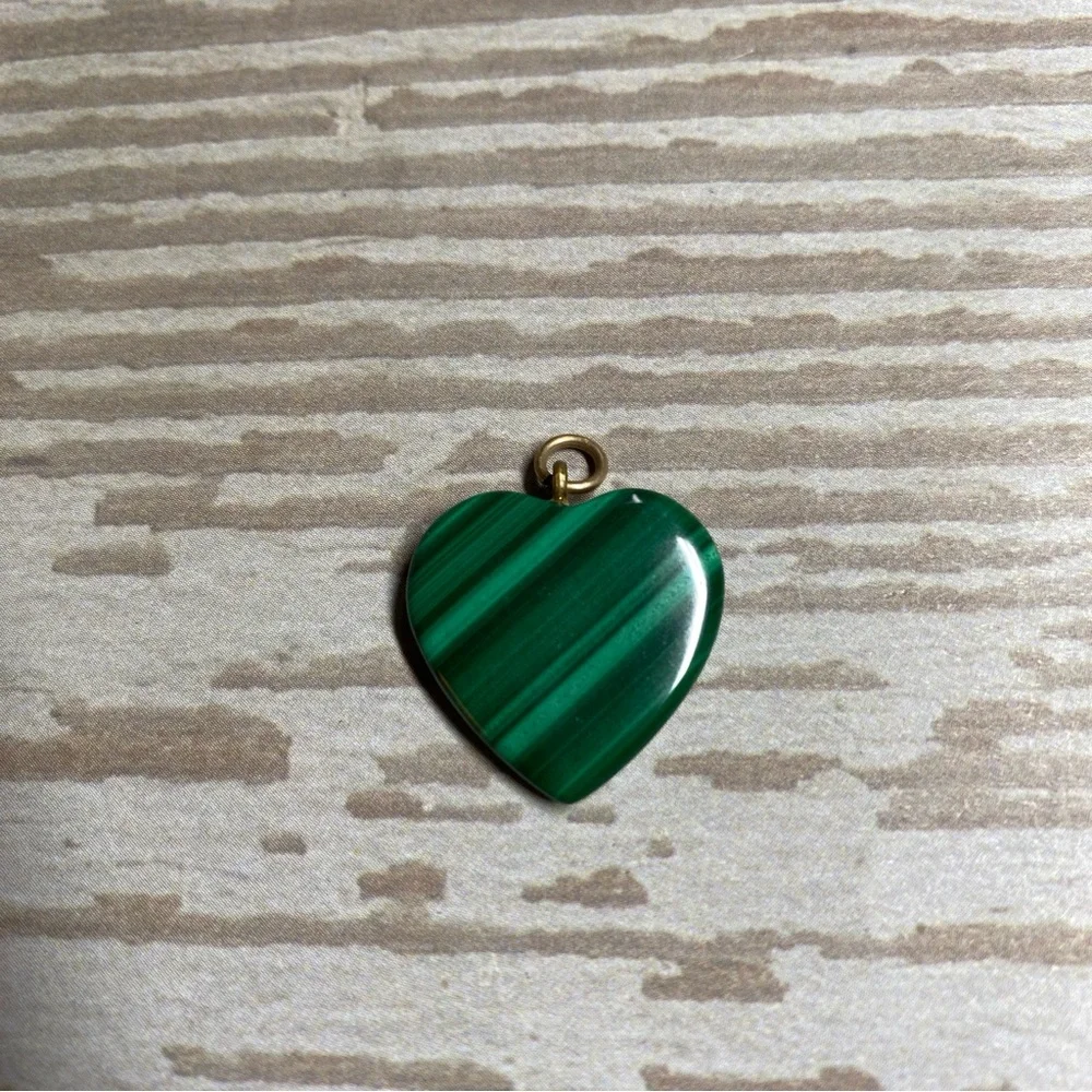 Vintage green malachite heart pendant - Picture 1 of 3